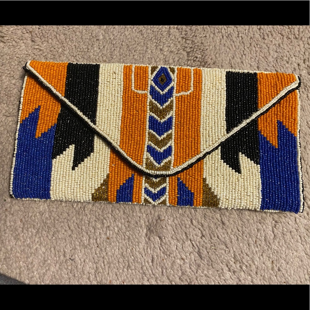 Beaded clutch